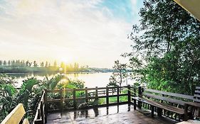 โรงแรม เคียงทะเล กระบี่